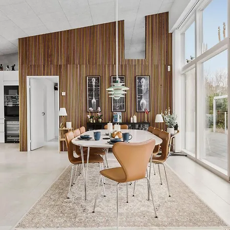 2 Bedroom Beautiful In