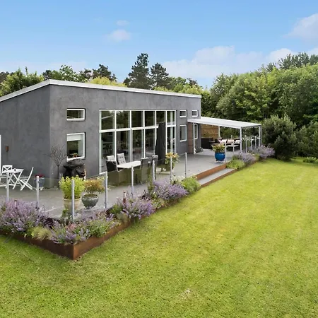 2 Bedroom Beautiful In Holiday home Farevejle