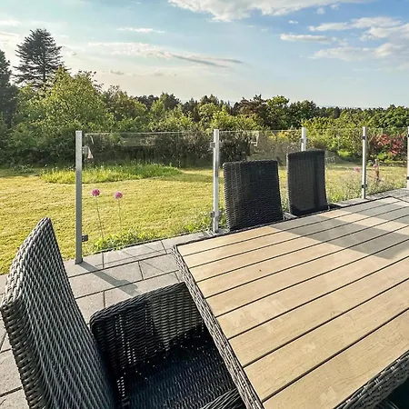 2 Bedroom Beautiful In